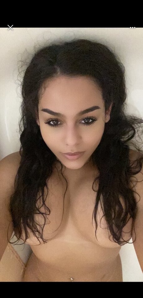 Gabby B スター ヌード 写真