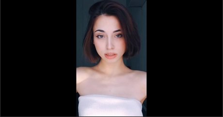 Lucrelisa 完璧なポルノスター 写真