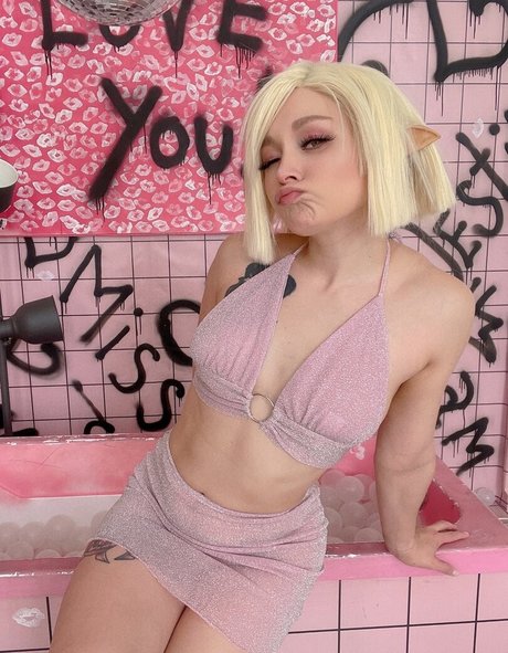 巨乳の黒人女性オンリーファンズ セクシーヌード ギャラリー