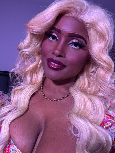 Monet Fontaine ポルノスター 画像