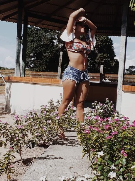 Meireles xxx女優 写真