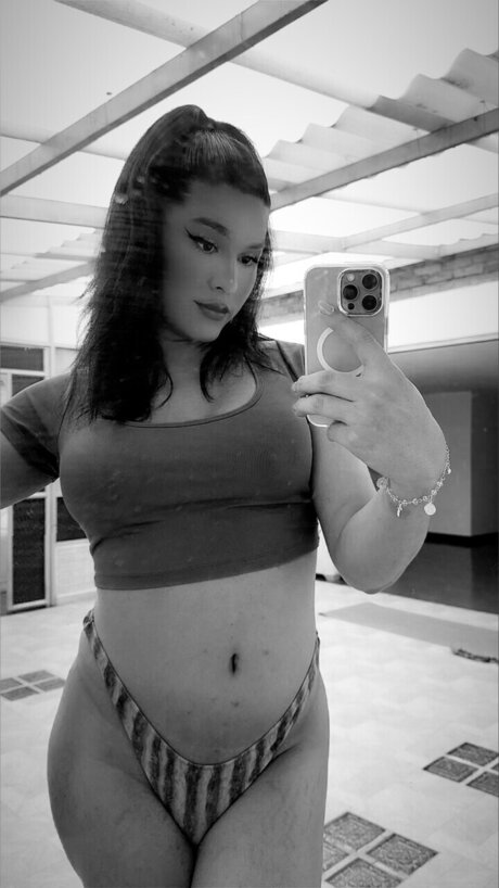 floryn susana アートポルノスター 画像