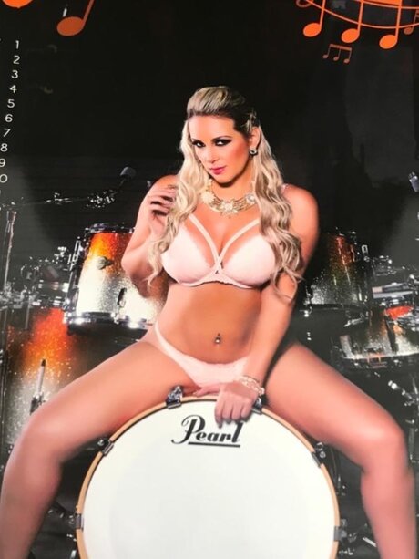 Caroladoll セックスモデル 写真