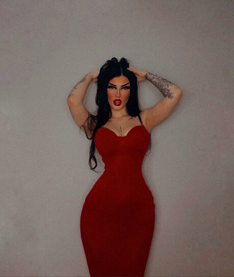 Tia Evans ヌードスター アーカイブ