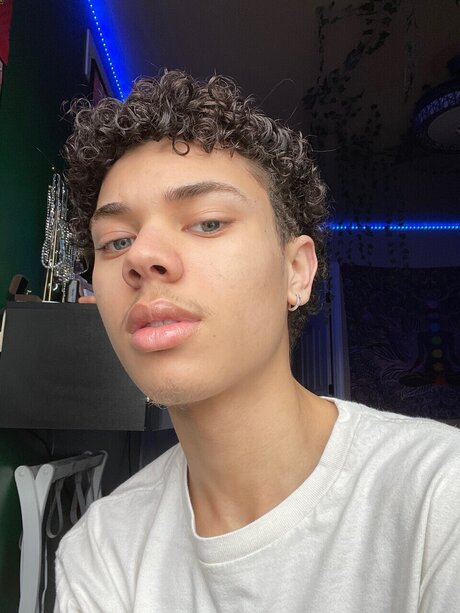 il lustrious ヌード女優 ギャラリー