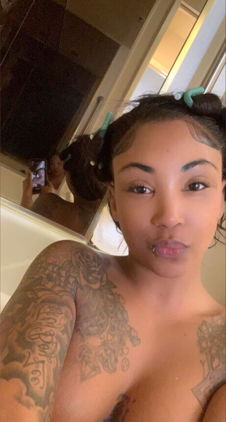 Trophy HDスター 写真