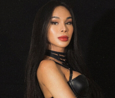 Erika W_ HDモデル 写真