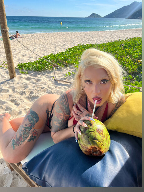 With Love Ruby_ スター ヌード 画像