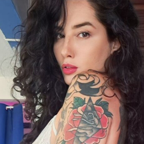 ANGEL DELLA VIC セクシーなスター 画像