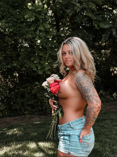 Hannah Denton ヌードのポルノスター 写真