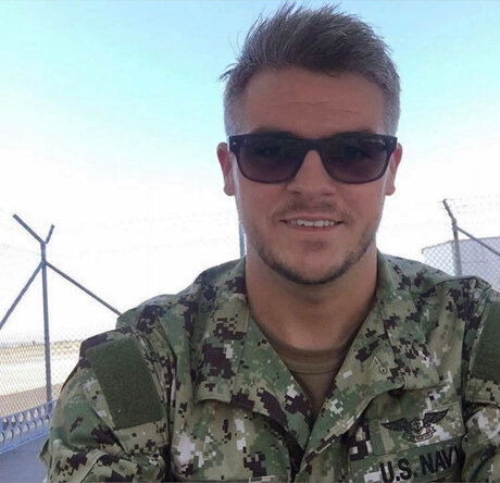 ブッシュ・オンリーファンズ ホットxxx ギャラリー