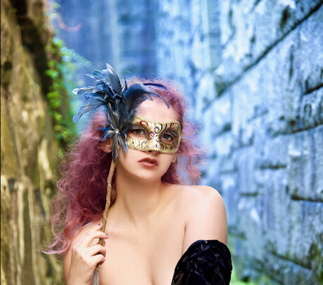 Luna Crystal ポルノ女優 写真