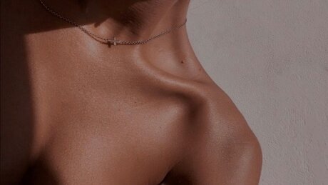 曲線美のクーガーOnlyFans ポルノグラフィック ギャラリー