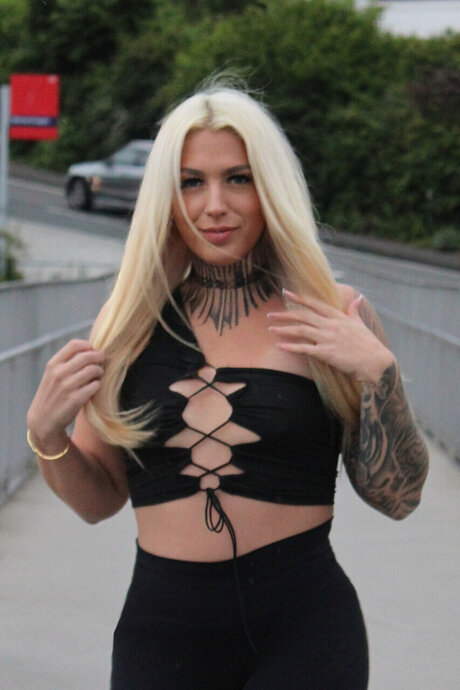 MiiA_ エロティックなポルノスター 写真