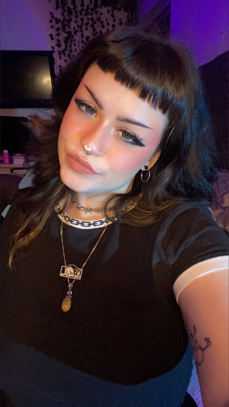 Kishin Kijo アダルト女優 写真