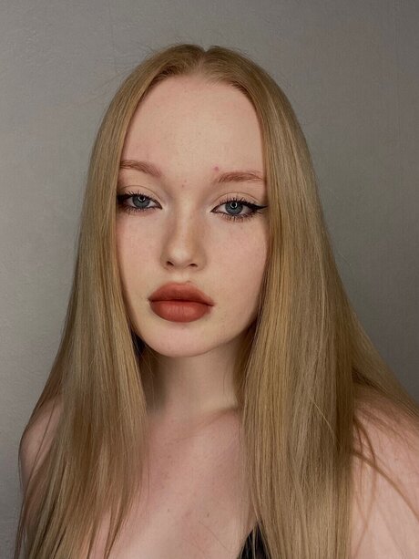 英国のティーンオンリーファン HD 画像