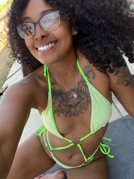 KittenNaomi ホットなモデル 画像