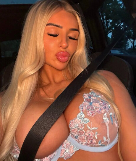 アジアン・エボニー・オンリーファンズ ホットxxx 写真