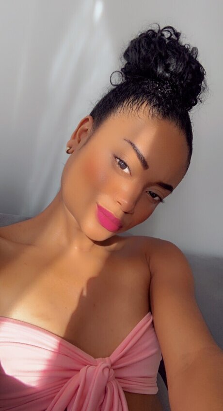 Anna Queen 裸のスター 写真