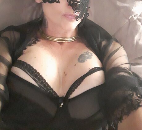 母乳オンリーファン ポルノ 写真