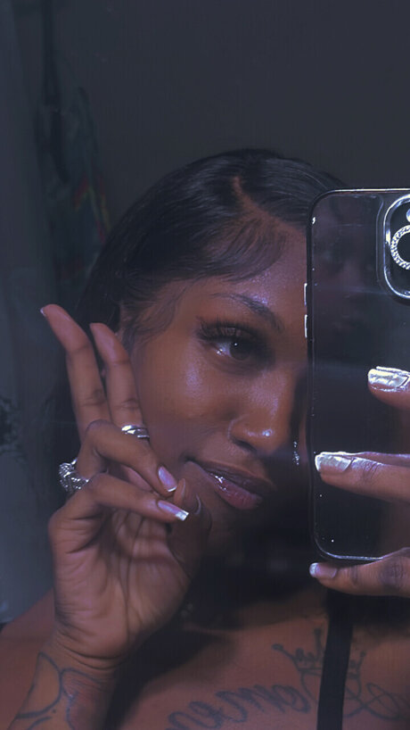 Slimm Niisty 最高のポルノスター 写真