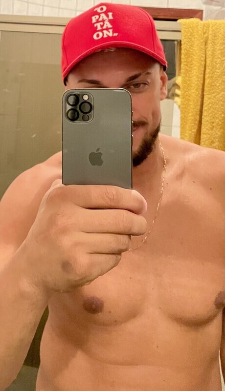 フィットネスインフルエンサーオンリーファンズ ヌード 写真