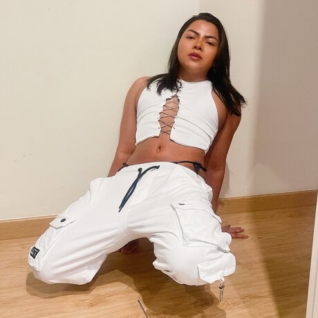 Lyan セクシーなスター 画像