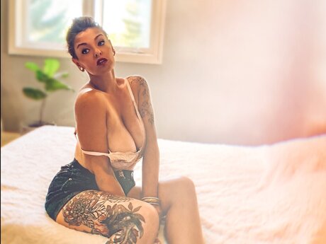 Elle J Bailey ポルノスター アーカイブ