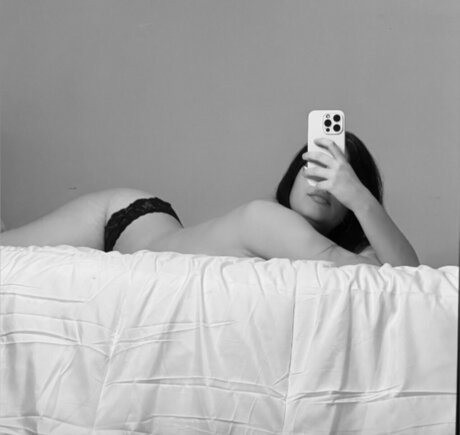 emy_ ポルノスター 素敵 写真