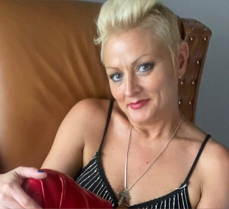 MidNite Oil Productions トップモデル アーカイブ