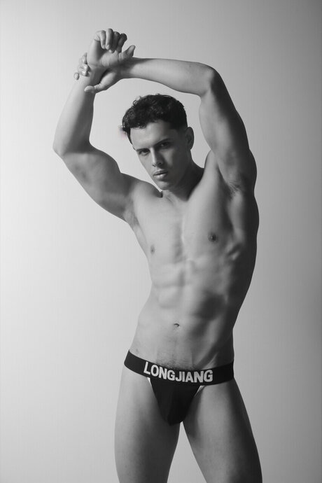 Giovanni Correa エロティックなモデル 写真