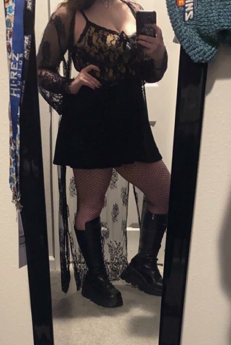 アジアン・エボニー・オンリーファンズ ホットポルノ 画像