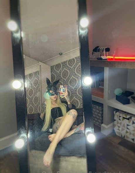 かわいいティーンのオンリーファンズ ポルノ 写真