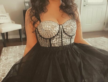 パウグプリンセスOnlyFans アート裸 画像