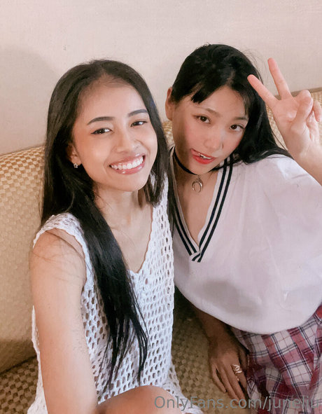 juneliu ポルノスター エロティック 画像