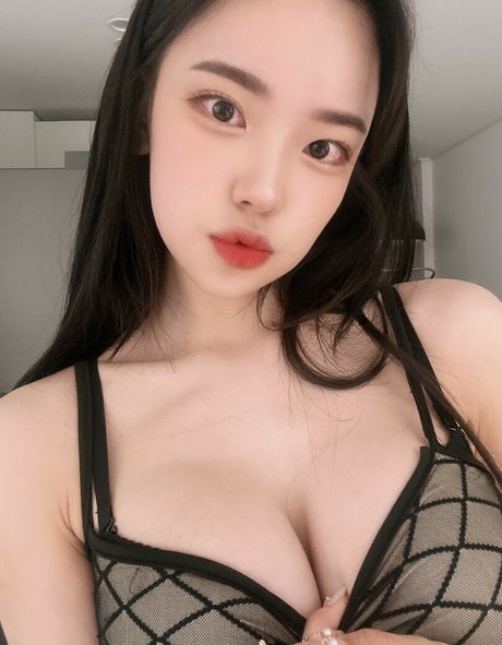 セクシーなドレスOnlyFans ホット裸 写真