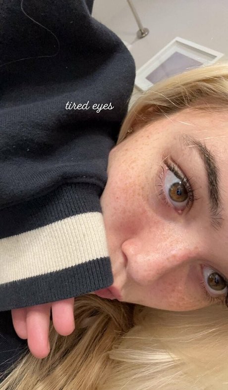 ビーチヌードOnlyFans ホット裸 写真