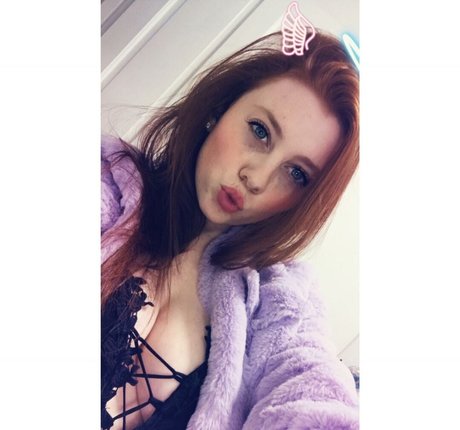 Molly Capper スター 写真