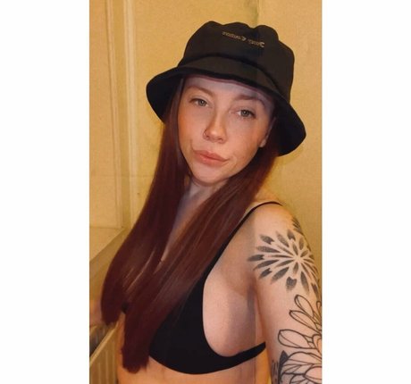 Molly Capper スター 写真