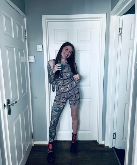 Molly Capper 独占ポルノスター 写真