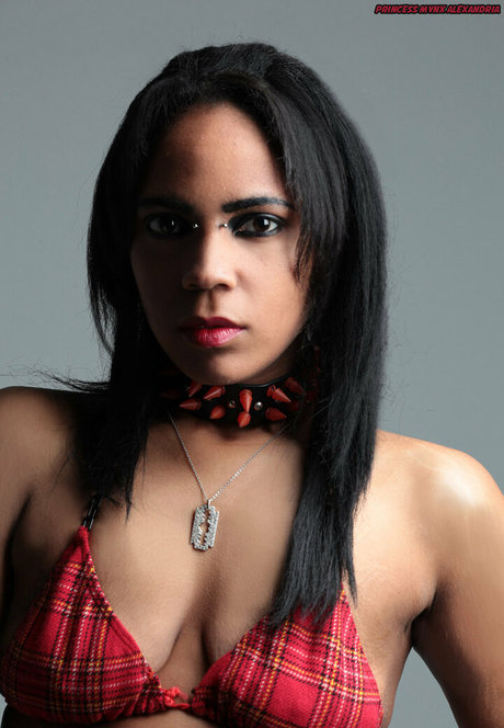 巨乳の黒人女性オンリーファンズ 無料 写真