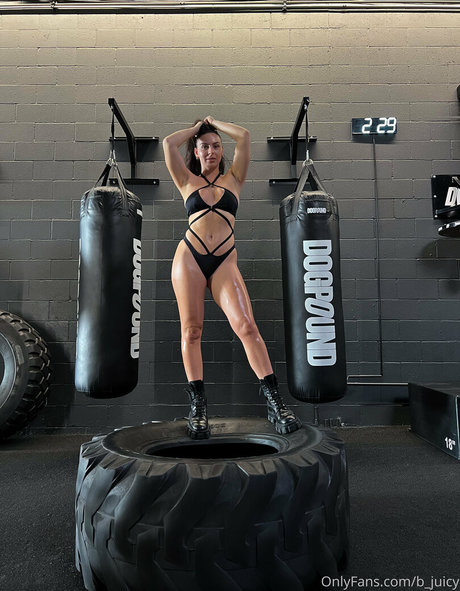 B juicy ヌード女優 写真