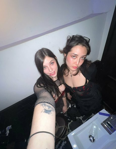 ワークアウト オンリーファンズ 美しい 画像