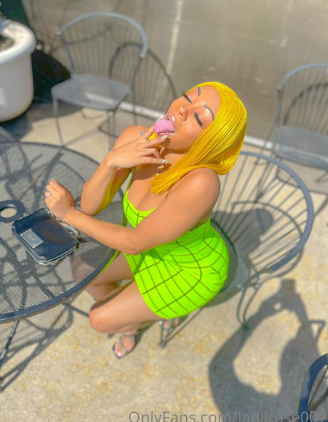 bodyonrose セクシーモデル 写真