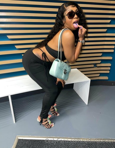 bodyonrose 完璧なモデル 写真