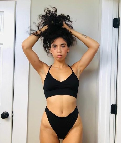 黒檀のお尻オンリーファンズ 可愛い 写真