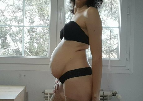 alaialover ポルノスター トップ 写真