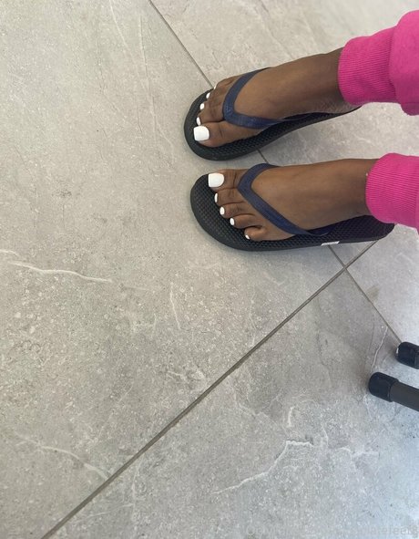 chocolatefeet8 アダルトモデル ギャラリー