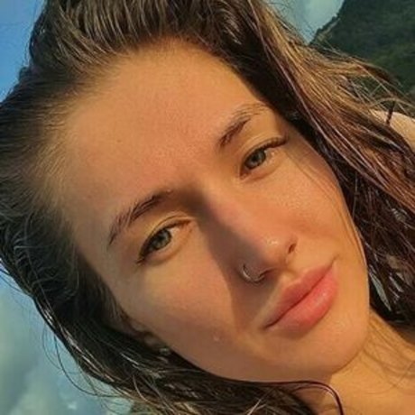 赤毛の熟女オンリーファンズ ベスト 画像