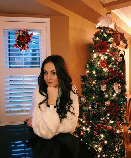 Logan Fabbro ポルノスター xxx 写真